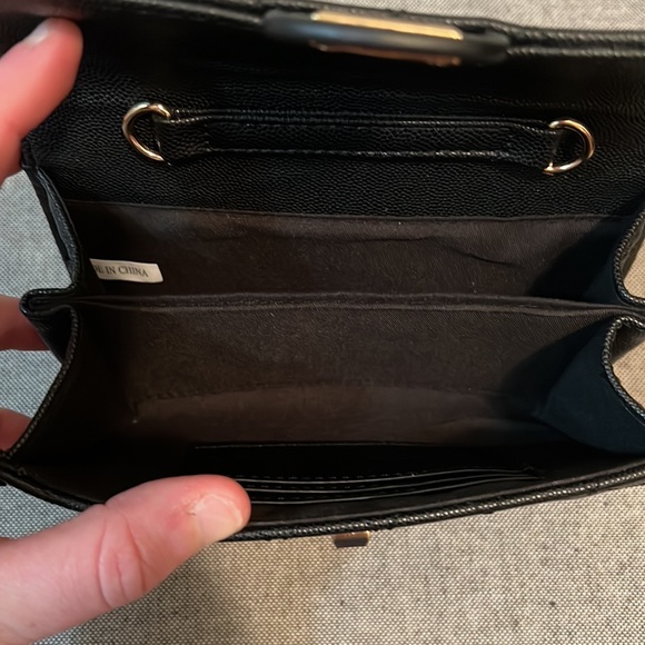 Clutch - Picture 2 of 3